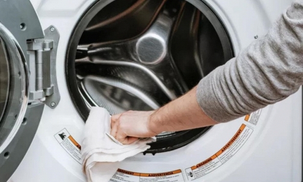 10 lợi ích thần kỳ của giấm trong việc giặt ủi