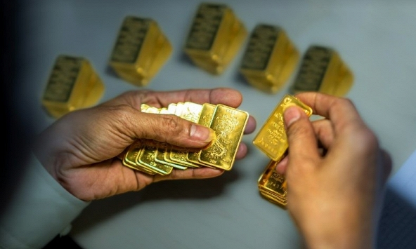 Giá vàng hôm nay 17/2: Vàng thế giới giảm trở lại