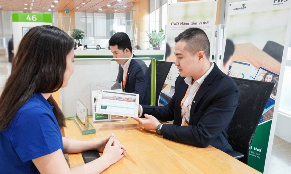 Ngân hàng Nhà nước sẽ xử lý nghiêm những trường hợp 'ép' khách mua bảo hiểm