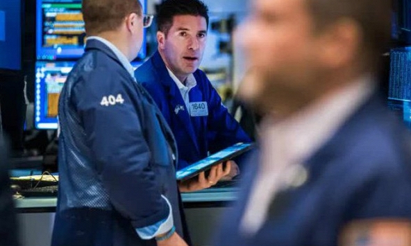 Chứng khoán châu Á giảm khi các nhà đầu tư chờ đợi cuộc khảo sát về hoạt động của nhà máy