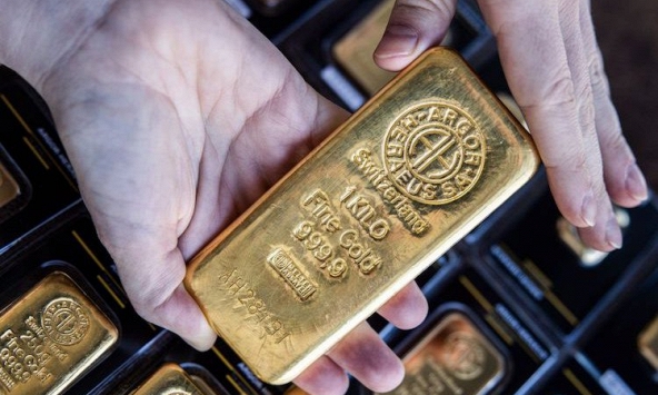 Giá vàng hôm nay 22/2: Vàng thế giới suy yếu