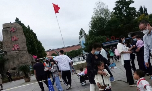 Du lịch của Trung Quốc phục hồi mạnh, dự kiến đạt hơn 580 tỷ USD trong năm nay

