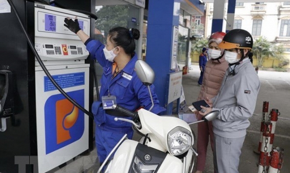 Bộ Tài chính thay đổi một số cách tính phí liên quan đến giá xăng, dầu