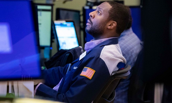 Chứng khoán thế giới biến động trái chiều sau biên bản cuộc họp của Fed