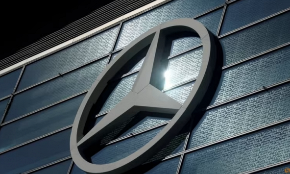 Xe Mercedes-Benz có 'siêu máy tính', tích hợp cả Google Maps và YouTube