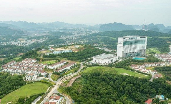 Khai thác nước ngầm trái phép để tưới cỏ sân golf, FLC bị truy thu hơn 8 tỷ đồng