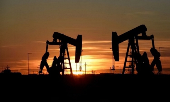 Thị trường dầu có thể biến động mạnh sau khi Nga tiếp tục cắt giảm sản lượng

