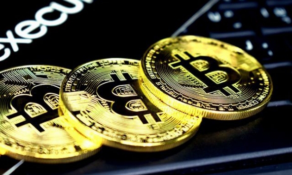Bitcoin lại tụt dốc