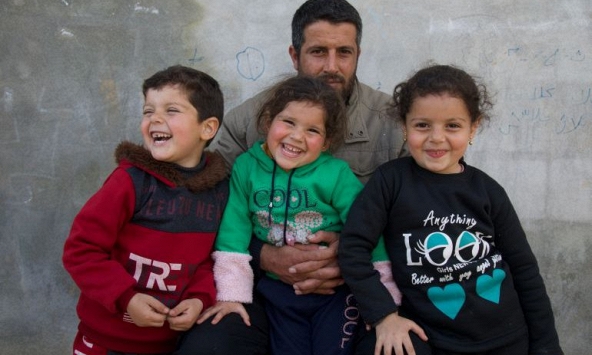 Gia đình 5 người sống sót kỳ diệu sau 40 giờ bị chôn vùi bởi động đất ở Syria