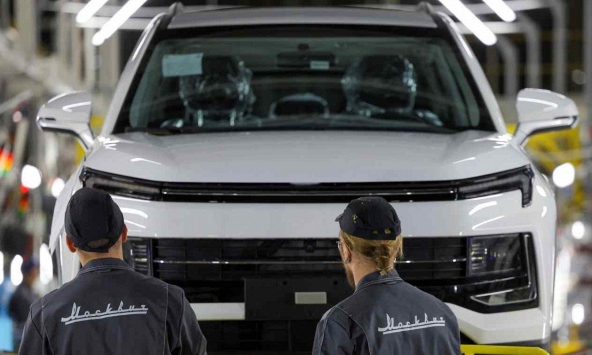 Ô tô, điện thoại Trung Quốc chiếm lĩnh gần trọn thị trường Nga