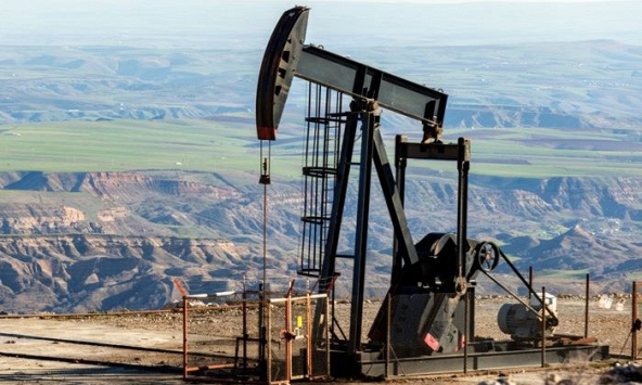 Giá xăng dầu 1/3: Dầu thô Brent tăng hơn 2%