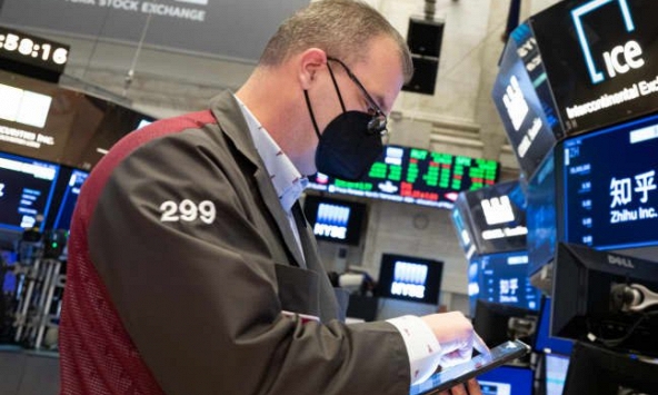 Chứng khoán Mỹ giảm điểm vì lợi suất trái phiếu leo thang