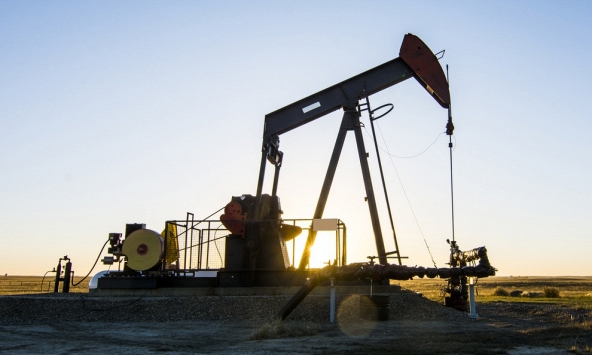 Giá xăng dầu 3/3: Dầu thô ổn định