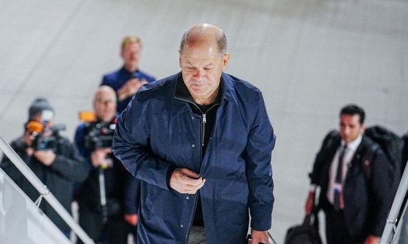 Thủ tướng Đức bất ngờ đến Washington để hội đàm với TT Biden