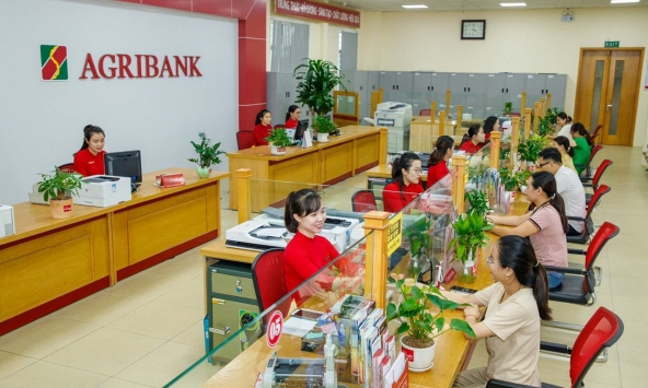 Ngân hàng đồng loạt giảm mạnh lãi suất huy động