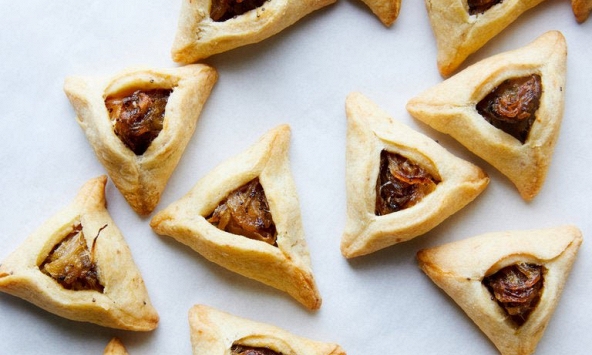 Món ngon mỗi ngày: Bánh quy Hamantash hành tây