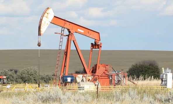 Giá xăng dầu ngày 9/3: Dầu thô trượt giá phiên thứ 3 liên tiếp