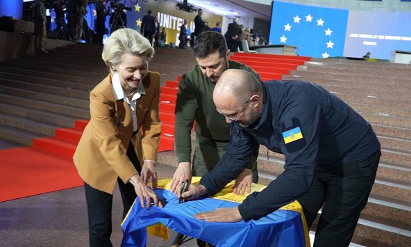 EU đã hỗ trợ gì cho Ukraina sau hơn một năm chiến tranh?