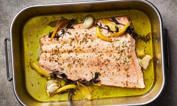 Món ngon mỗi ngày: Cá hồi nướng dầu ô liu