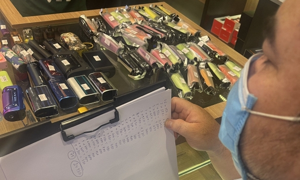 Phát hiện hơn 3.500 sản phẩm nghi giả nhãn hiệu Chanel, Burberry, Louis Vuitton…