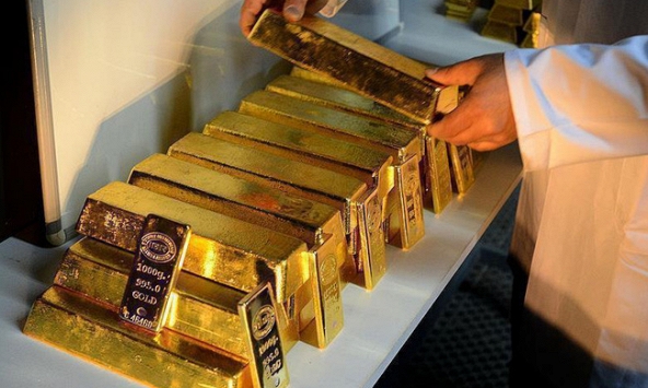 Giá vàng thế giới tăng vọt sau vụ sụp đổ ngân hàng Mỹ