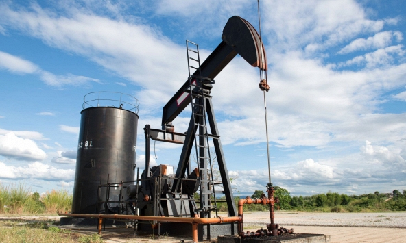 Giá dầu thô kéo dài chuỗi giảm