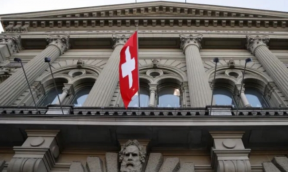 Thụy Sĩ tăng lãi suất thêm 0,5% bất chấp tình trạng hỗn loạn liên quan đến Credit Suisse Bank