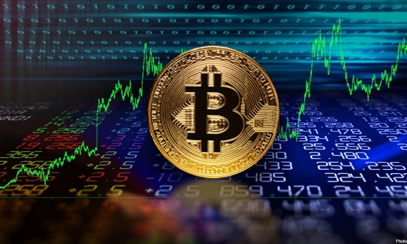 Bitcoin bất ngờ tăng mạnh sau khi Fed tăng lãi suất