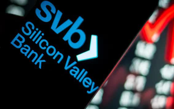 First Citizens Bank mua Silicon Valley Bank