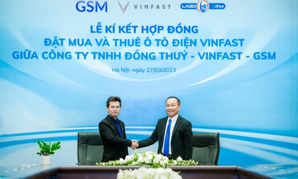 Lado Taxi thuê 500 ô tô điện VinFast và mua bổ sung 40 xe VF e34