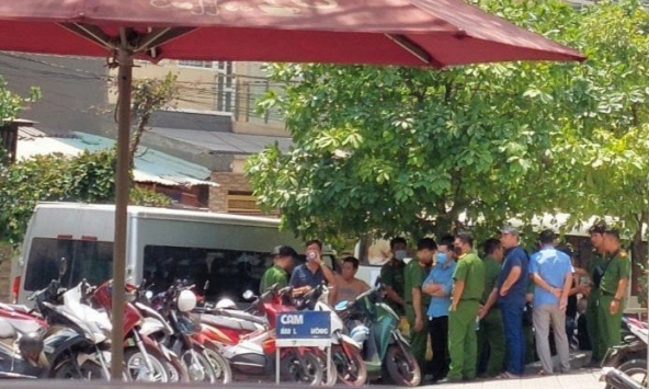 Công an TP.HCM phong tỏa, khám xét 2 công ty mua bán nợ