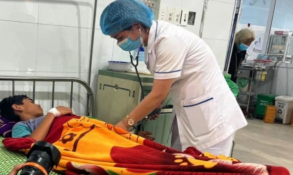 Thêm 2 người ngộ độc sau khi ăn cá ủ chua ở Quảng Nam