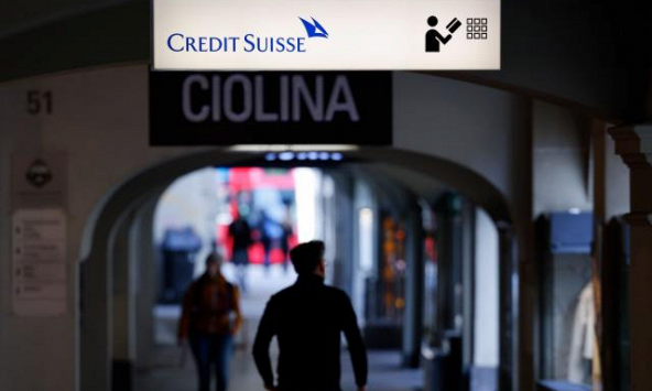 UBS có thể cắt giảm đến 30% nhân viên sau khi tiếp quản Credit Suisse