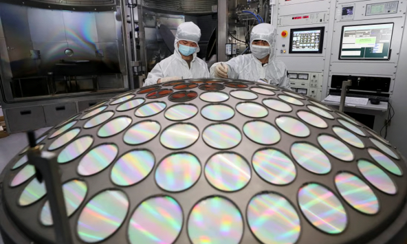 ADB: 'suy thoái kéo dài' trong lĩnh vực bán dẫn sẽ chạm đáy vào giữa năm 2023