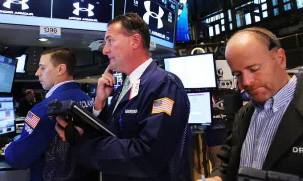 Chứng khoán thế giới biến động trái chiều khi Phố Wall xem xét các dữ liệu kinh tế quý I