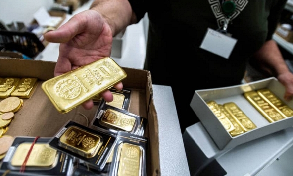 Giá vàng thế giới có xu hướng giảm trong phiên đầu tuần