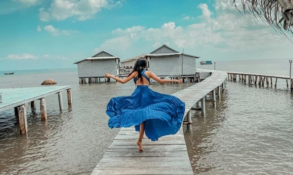 Nóng như đổ lửa, mặc gì cho mát?