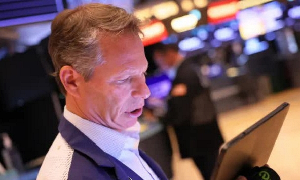 Chứng khoán Mỹ giao dịch trái chiều trước các dự đoán về dữ liệu lạm phát tháng 3