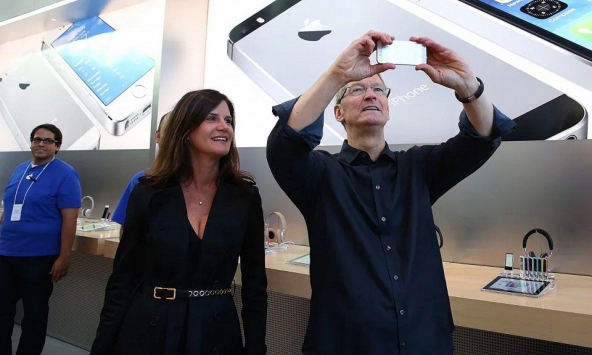 Cựu giám đốc PR của Apple Katie Cotton qua đời