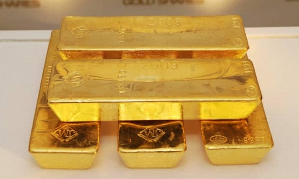 Giá vàng thế giới vượt 2.000 USD/ounce