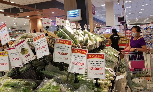 Sức mua yếu, nhà bán lẻ tung chiêu kích cầu mới