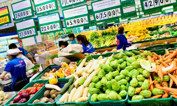 Hàng hóa dồi dào, nhiều chương trình khuyến mại dịp 30/4 và 1/5