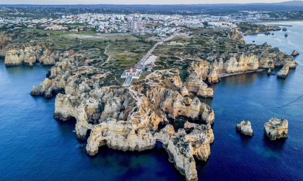 Hình ảnh từ trên cao cho thấy sự tác động của con người đến Trái Đất