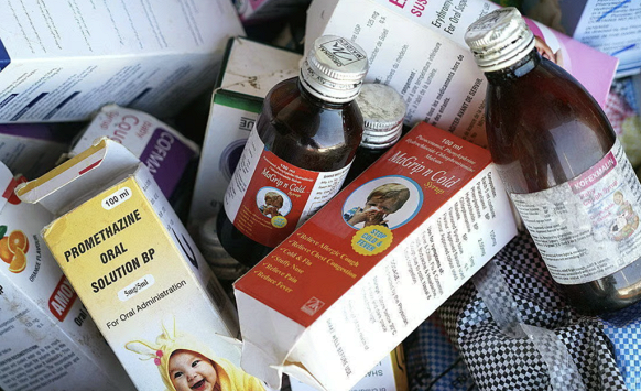 Bộ Y tế cảnh báo về 14 loại siro ho khiến hàng trăm trẻ em trên thế giới tử vong