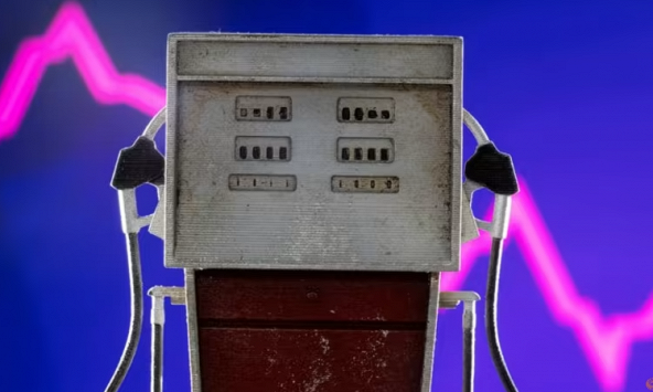 Giá dầu giảm khi các nhà đầu tư cân nhắc nhu cầu của Trung Quốc, tăng lãi suất