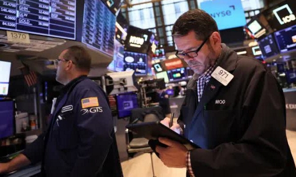 Chứng khoán Mỹ giao dịch trái chiều sau báo cáo thu nhập của Big Tech