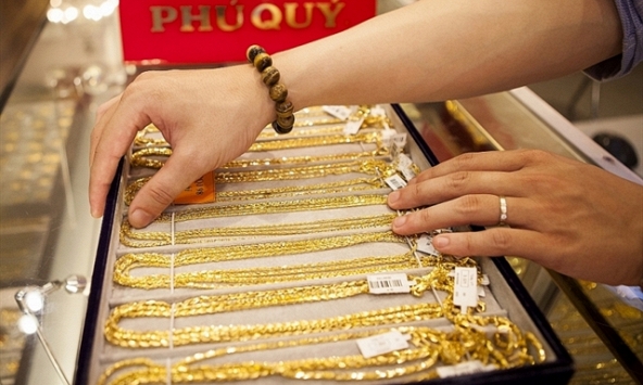 Giá vàng thế giới biến động trái chiều