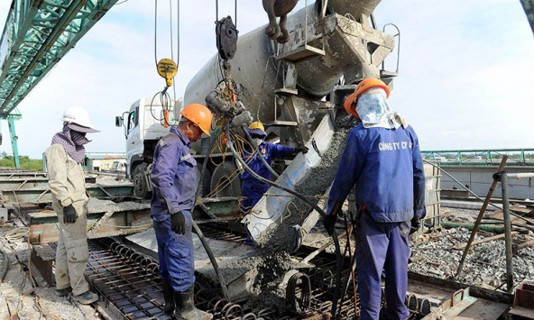 Giá thép và quặng sắt đều giảm