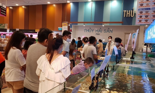 Dịp lễ, một số mặt hàng thủy hải sản tăng giá nhẹ