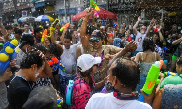 Thủ tướng Thái Lan lo ca mắc COVID-19 gia tăng sau kỳ nghỉ dài